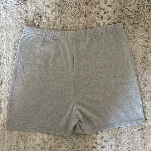 JurllyShe Casual Elastic Waist Shorts - Picture 3 of 5